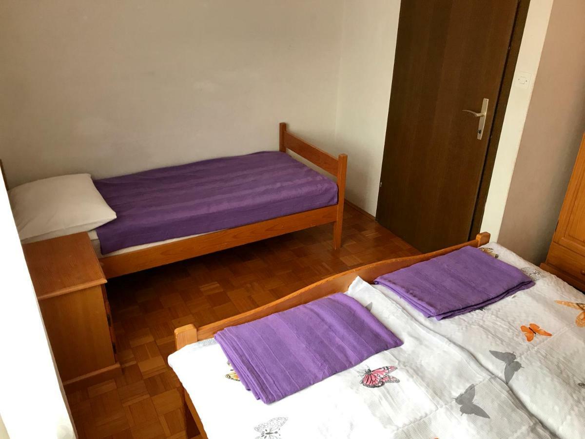Apartments Markelj Ловречиця Екстер'єр фото