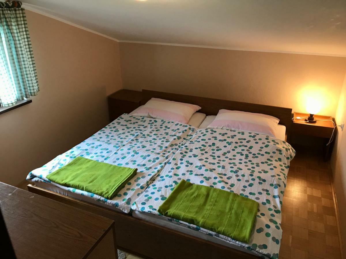 Apartments Markelj Ловречиця Екстер'єр фото
