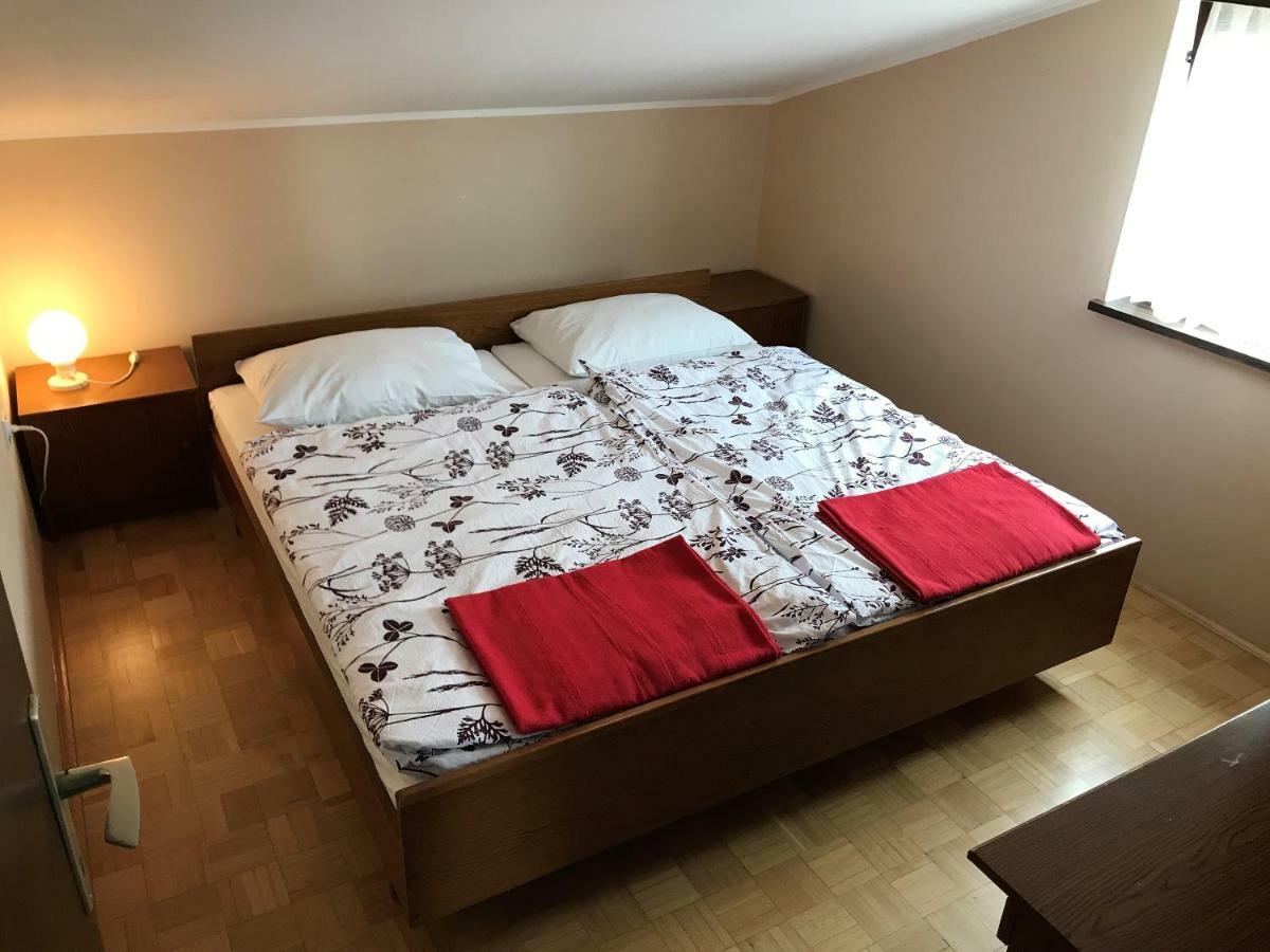 Apartments Markelj Ловречиця Екстер'єр фото