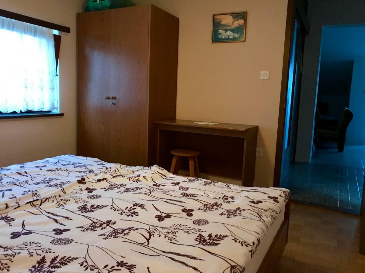 Apartments Markelj Ловречиця Екстер'єр фото
